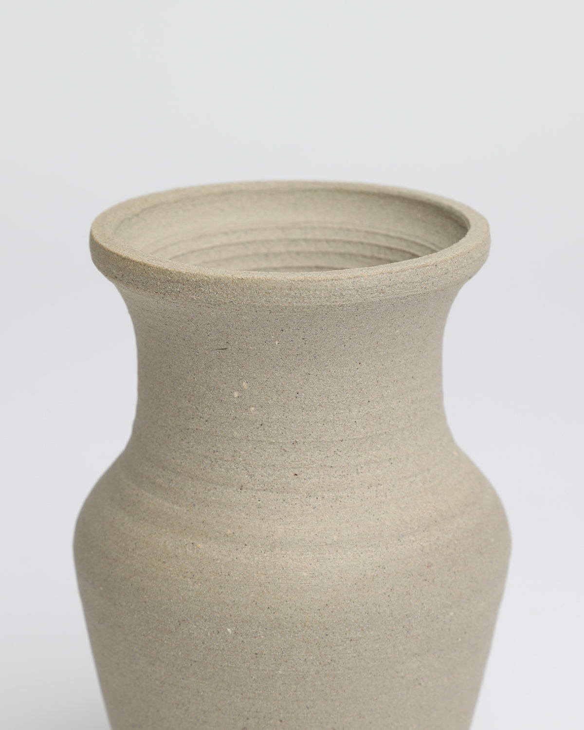 Large_Decanter_with_Cinched_Neck_texture