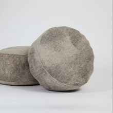 Load image into Gallery viewer, cushion-pure-sheep-wool-theresabader-futureing-wool-the_home_of_sustainable_things