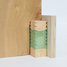 Load image into Gallery viewer, joining-bottles-wood-slice-lamp-wood-offcuts-plastic-bottles-micaella-pedros-the_home_of_sustainable_things_5