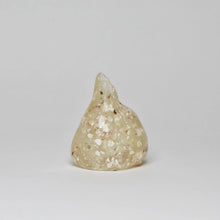 Load image into Gallery viewer, vase-couteaux-vegetal-glass-oyster-shells-cornstarch-censis-rubliss-the_home_of_sustainable_things