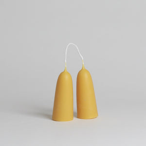 english-beeswax-dinner-candles-pair-the-home-of-sustainable-things