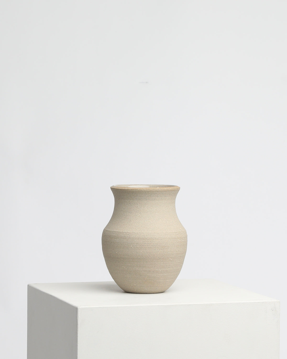 Water_Storage_Vessel_with_Cinched_Neck _RC–01–1D