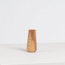 Load image into Gallery viewer, candle-holder-hardwood-offcuts-sophia-elouise-the_home_of_sustainable_things_113
