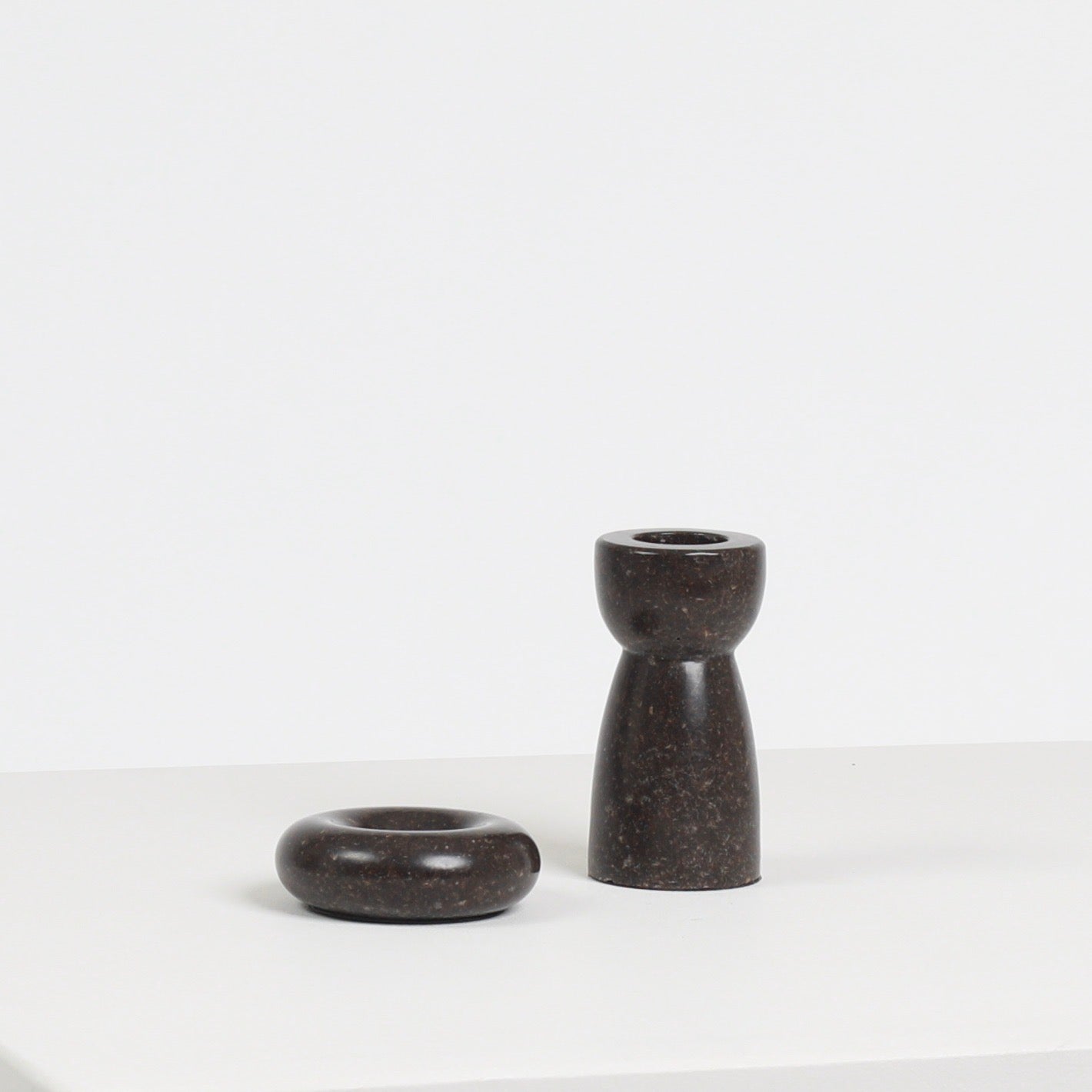 candle_holder_cow_manure_studio_mafa_the_home_of_sustainable_things_1