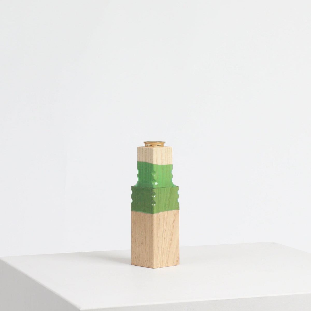 candleholder_joining_bottles_micaella_pedros_the_home_of_sustainable_things_1