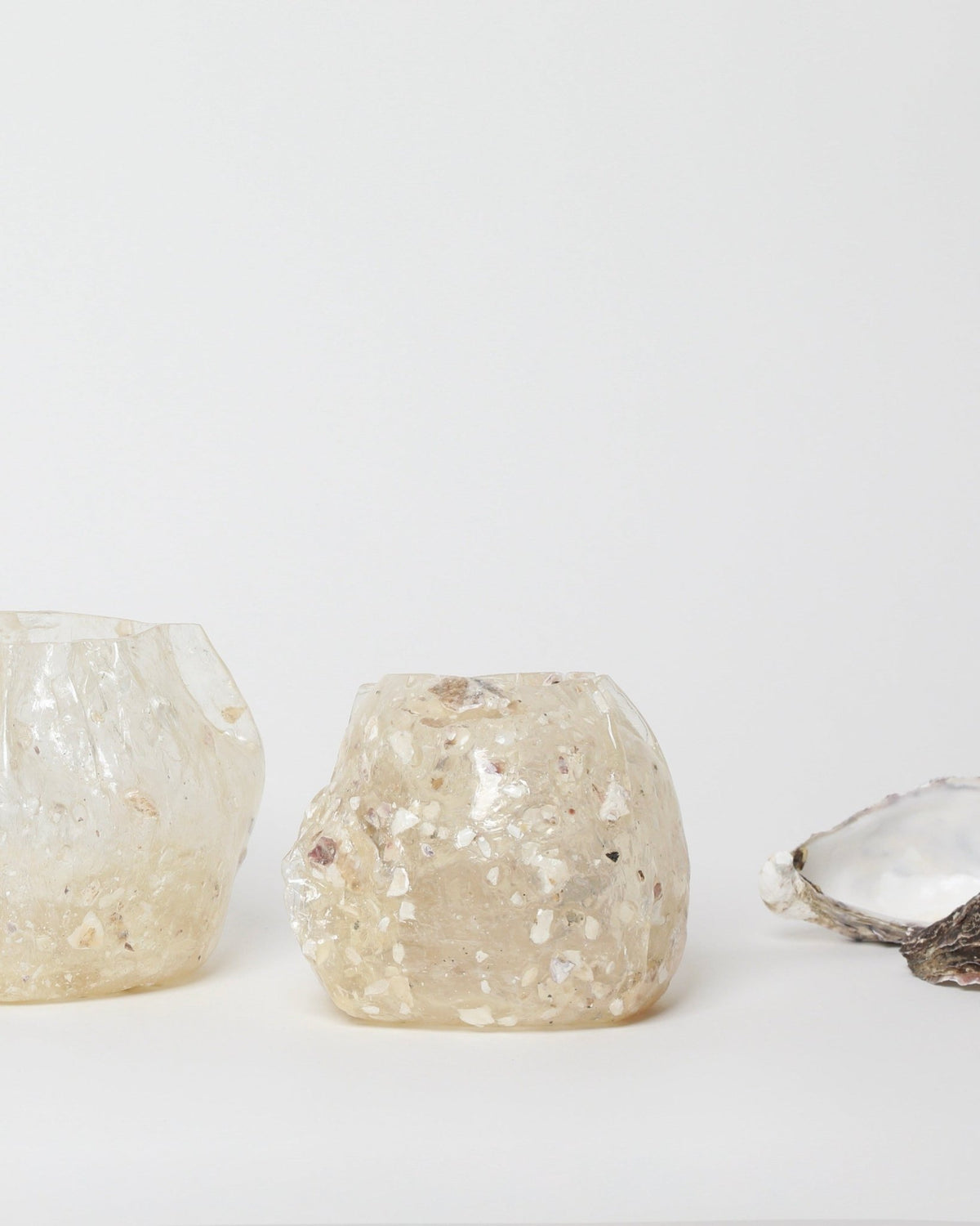 couteaux-vases- vegetal-glass-oyster-shells-cornstarch-censis-rubliss-the_home_of_sustainable_things_13