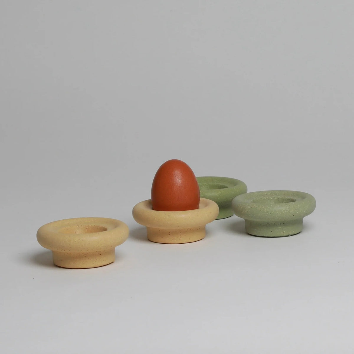 egg-cups- biodegradable-discarded-egg-shells-atelie-barbr-the_home_of_sustainable_things