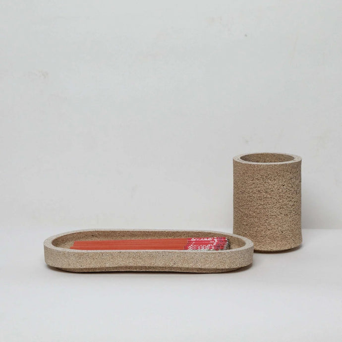 eggslike-pencil-tray-egg-shells-coffee-grounds-constantina-elia-the_home_of_sustainable_things
