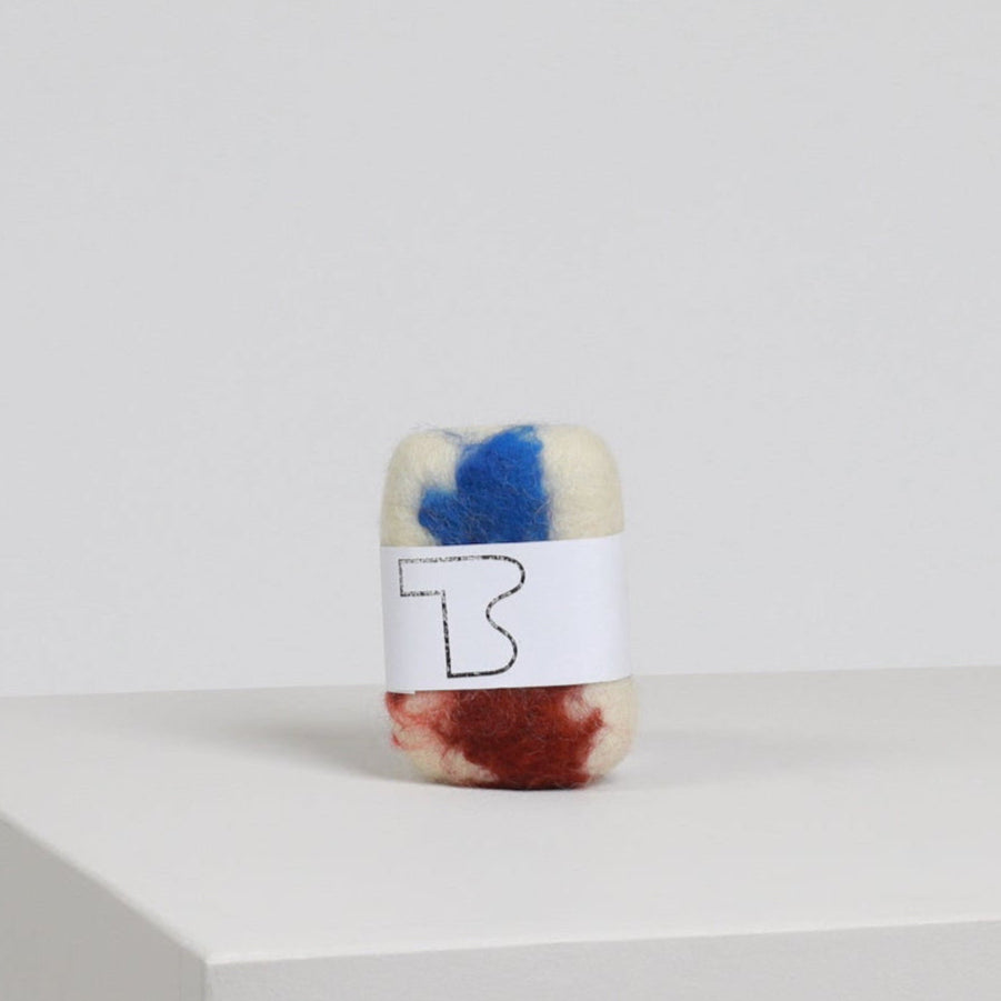 greek-olive-oil-soap-bar-hand-felted-sheep-wool-theresabader-futureing-wool-the_home_of_sustainable_things_04