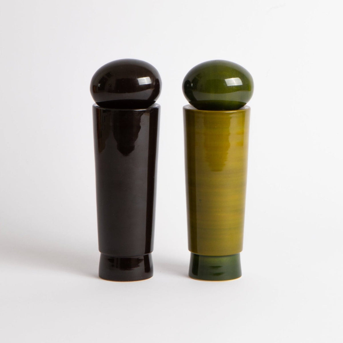 salt_grinder_or_pepper_mill _channapatna_turned_wood_natural_dyes_built_editions-the-home-of-sustainable-things-black1