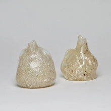Load image into Gallery viewer, vase-couteaux-vegetal-glass-oyster-shells-cornstarch-censis-rubliss-the_home_of_sustainable_things
