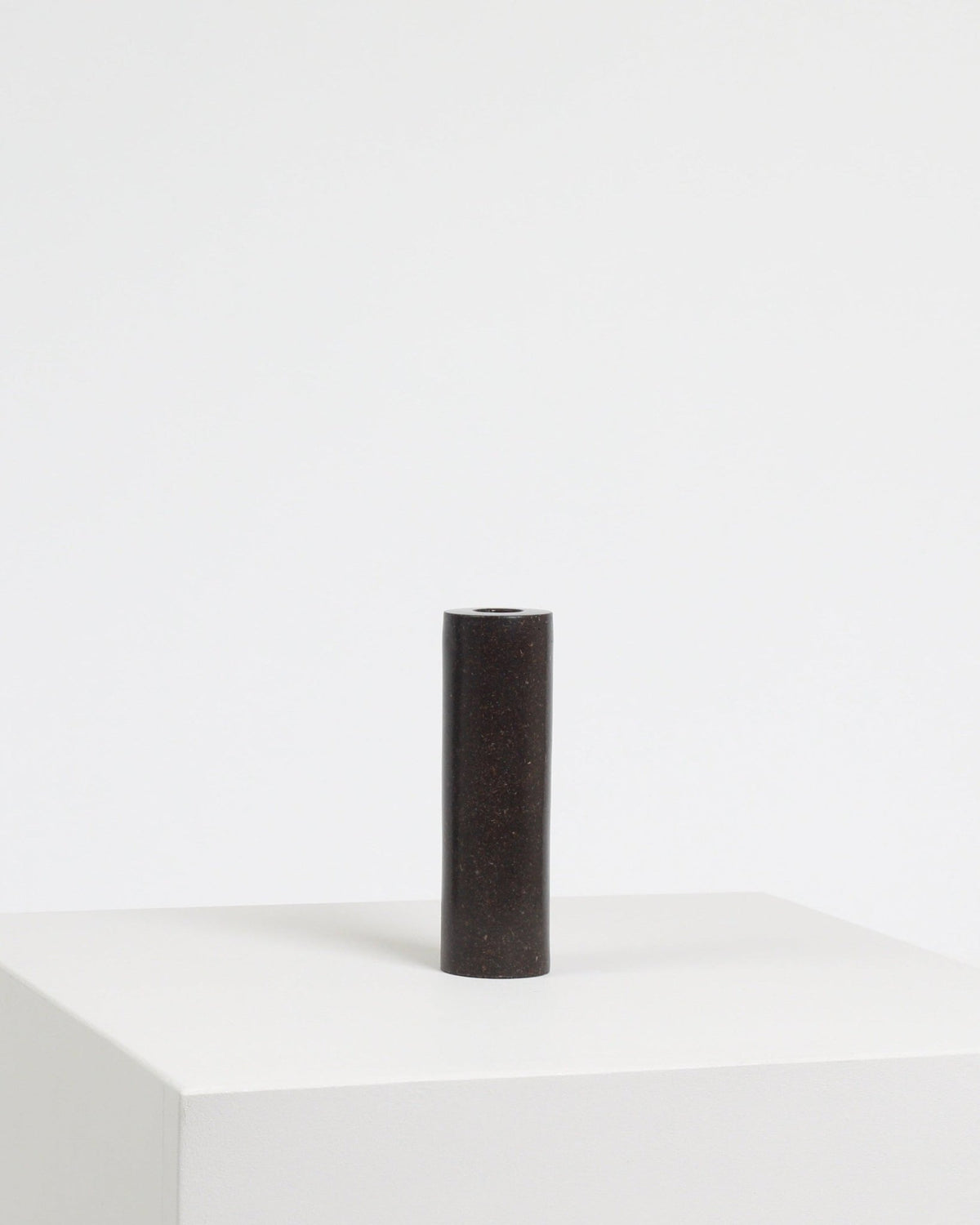 vase_cow_manure_studio_mafa_the_home_of_sustainable_things_32