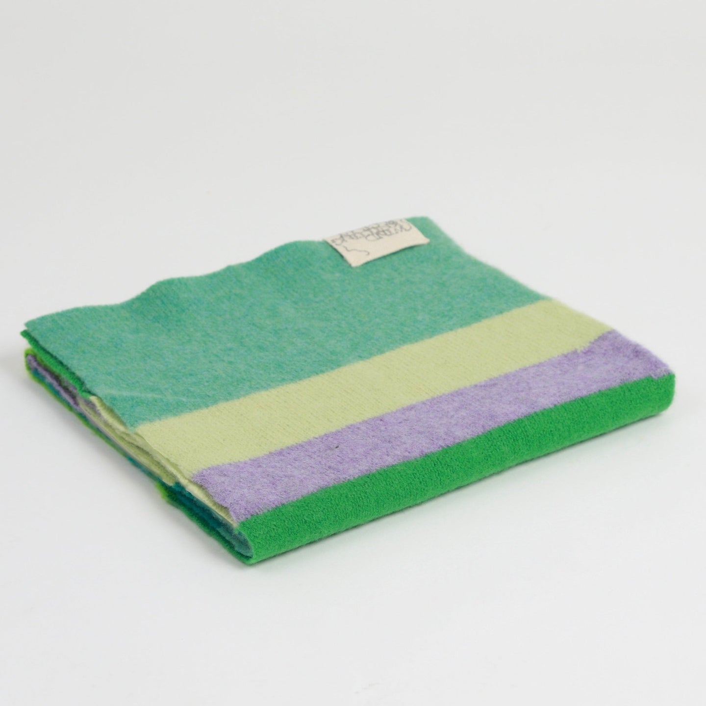 wind_knitted_scarf_merel_karhof_the_home_of_sustainable_things_21