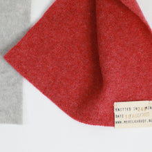 Load image into Gallery viewer, wind_knitted_scarf_merel_karhof_the_home_of_sustainable_things_28
