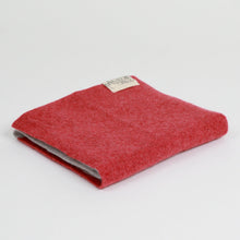 Load image into Gallery viewer, wind_knitted_scarf_merel_karhof_the_home_of_sustainable_things_28
