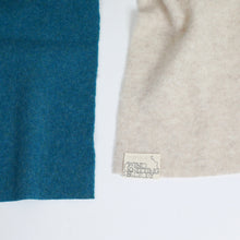 Load image into Gallery viewer, wind_knitted_scarf_merel_karhof_the_home_of_sustainable_things_31
