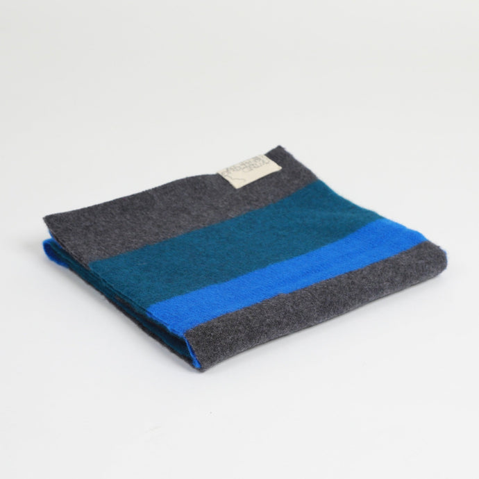 wind_knitted_scarf_merel_karhof_the_home_of_sustainable_things_8