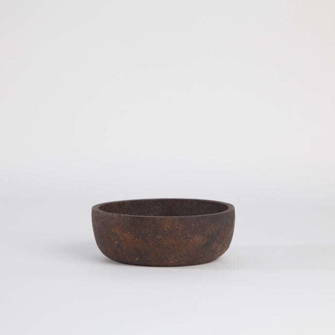 the-home-of-sustainable-things-small-bowl-giria-tree-bark-tableware-evelina-kudabaite  