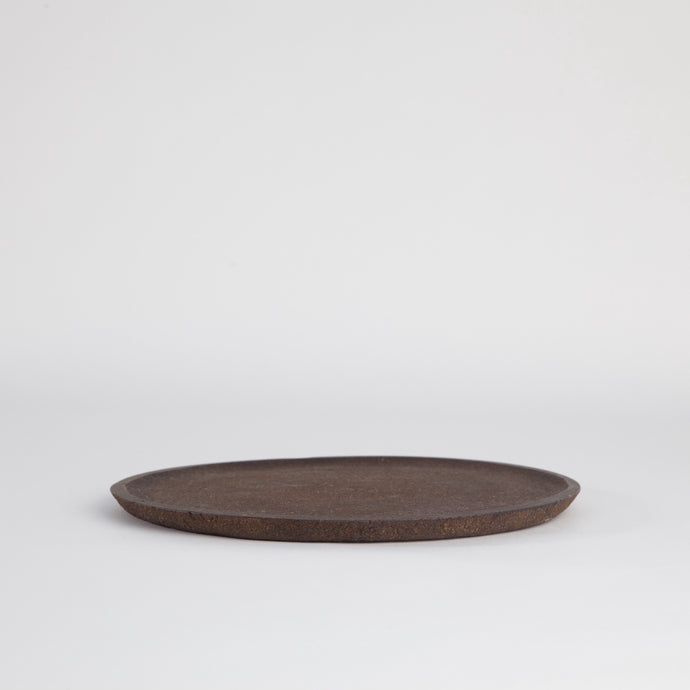 the-home-of-sustainable-things-large-plate-giria-tree-bark-tableware-evelina-kudabaite  