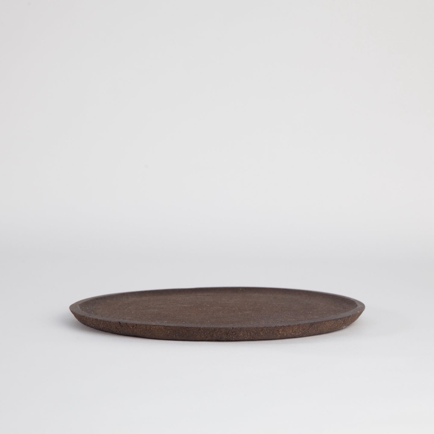 the-home-of-sustainable-things-large-plate-giria-tree-bark-tableware-evelina-kudabaite  