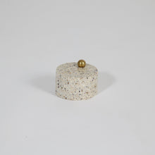Load image into Gallery viewer, the-home-of-sustainable-things-orbit-single-handle-made-from-food-waste-rius-studio
