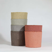 Load image into Gallery viewer, Flower Pot M | soft green - THE HOME OF SUSTAINABLE THINGS
