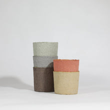 Load image into Gallery viewer, Flower Pot S | natural grey - THE HOME OF SUSTAINABLE THINGS
