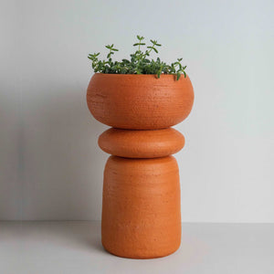 Flowerpot sculpture | wild clay pottery - THE HOME OF SUSTAINABLE THINGS