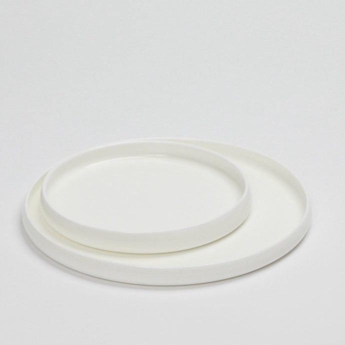LUNA Dinner Plate | made from a minimum 50% calcified animal bones - THE HOME OF SUSTAINABLE THINGS