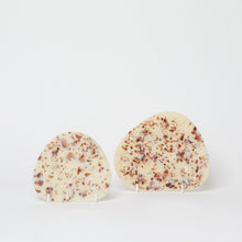 Load image into Gallery viewer, Seashell Tray M | made from seashells and corn starch - THE HOME OF SUSTAINABLE THINGS
